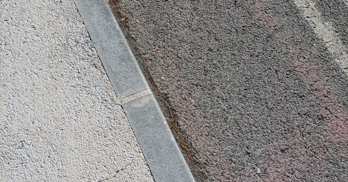 Beton mischen für Randsteine: So geht's richtig